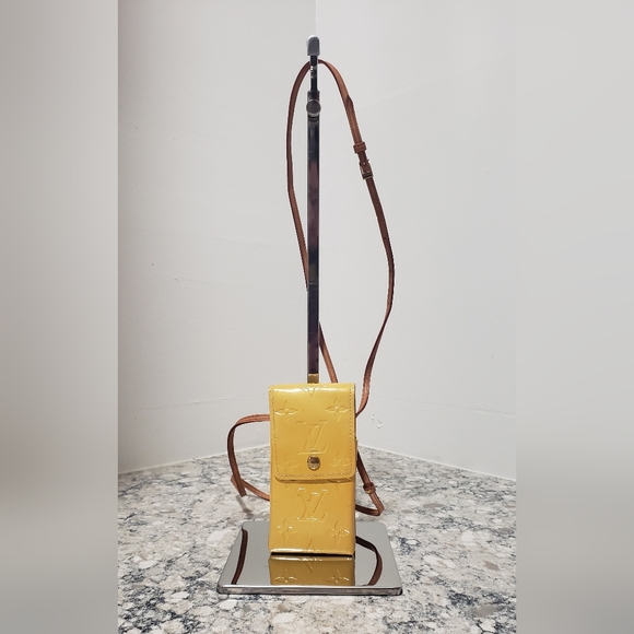 Louis Vuitton Handbags - Louis Vuitton Monogram Vernis Butterscotch Cigarett Case Crossbody